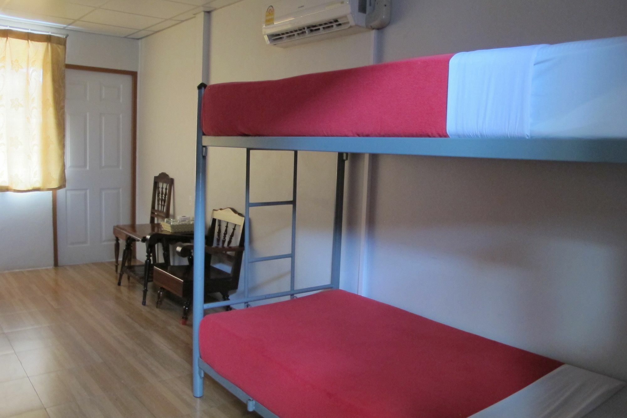 סי ראצ'ה Samchai Hotel מראה חיצוני תמונה