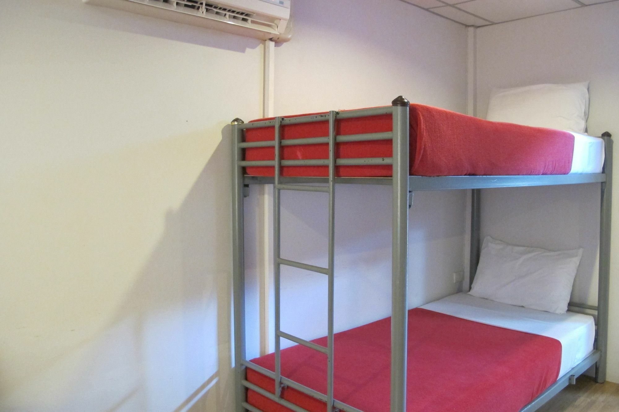 סי ראצ'ה Samchai Hotel מראה חיצוני תמונה