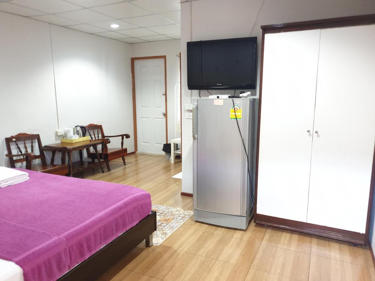סי ראצ'ה Samchai Hotel מראה חיצוני תמונה